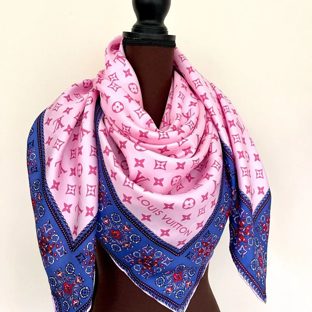 New Louis Vuitton Scarf Monogram Giant Pink Silk Oversize Wrap